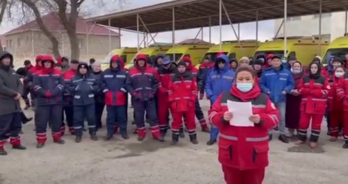 В облздраве озвучили зарплаты протестующих работников скорой помощи в Жанаозене