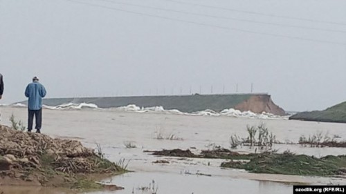 Эксперты: Причиной прорыва дамбы на водохранилище стали не сильные ветры, а масштабные хищения при строительстве объектов