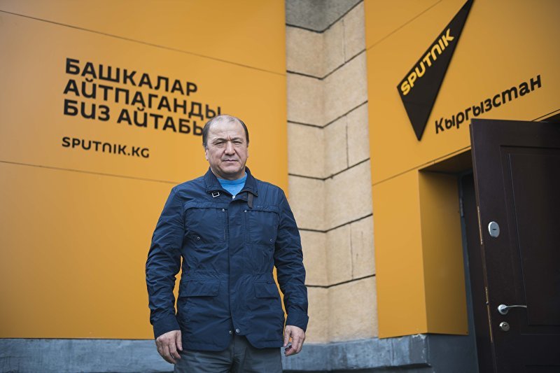 Экс-министр внутренних дел, вице-президент Федерации спортивной борьбы КР Мелис Турганбаев во время интервью