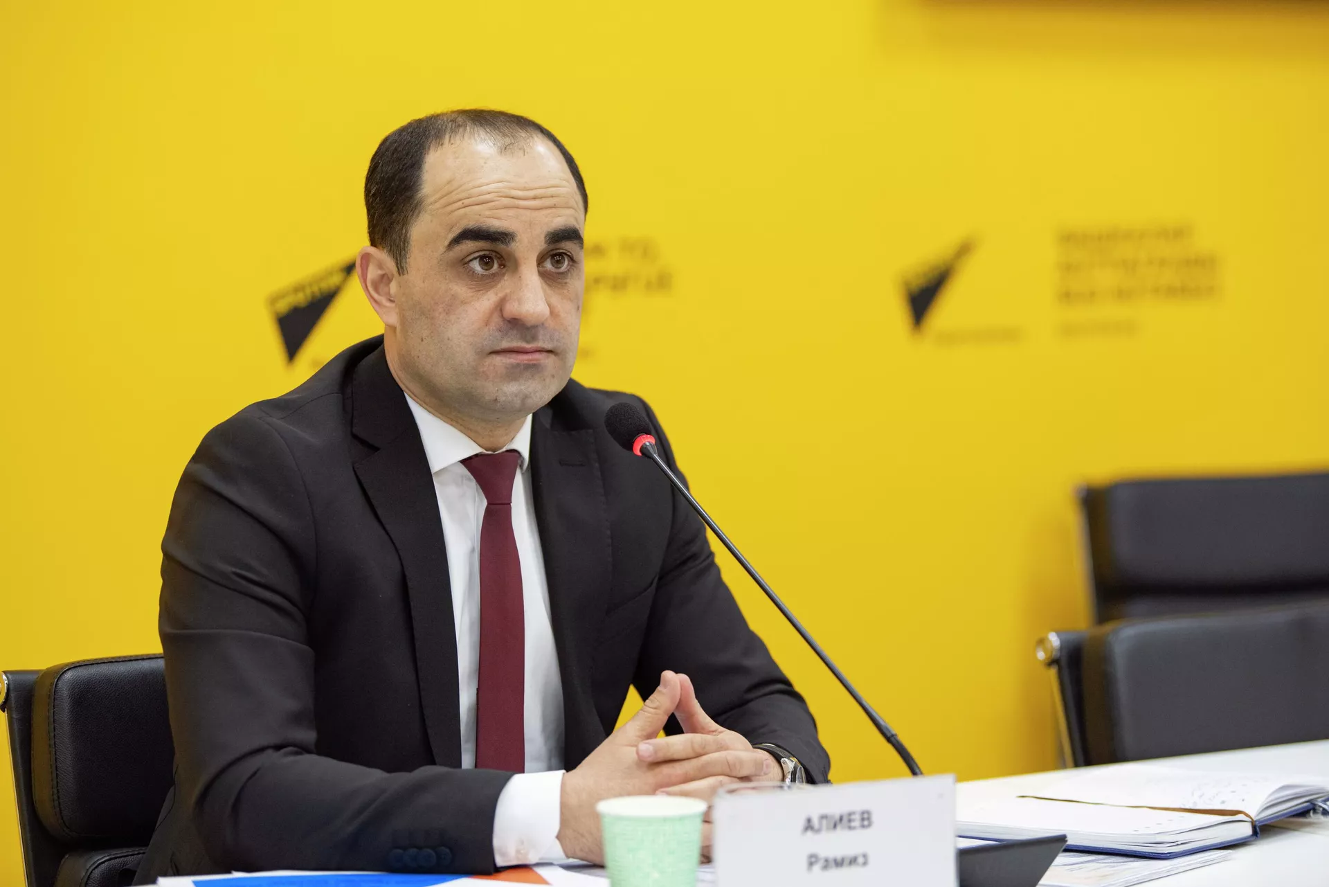 Директор муниципального предприятия Тазалык Рамиз Алиев - Sputnik Кыргызстан, 1920, 08.02.2023