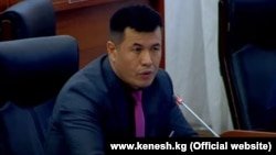 Депутат Омурбек Бакиров.