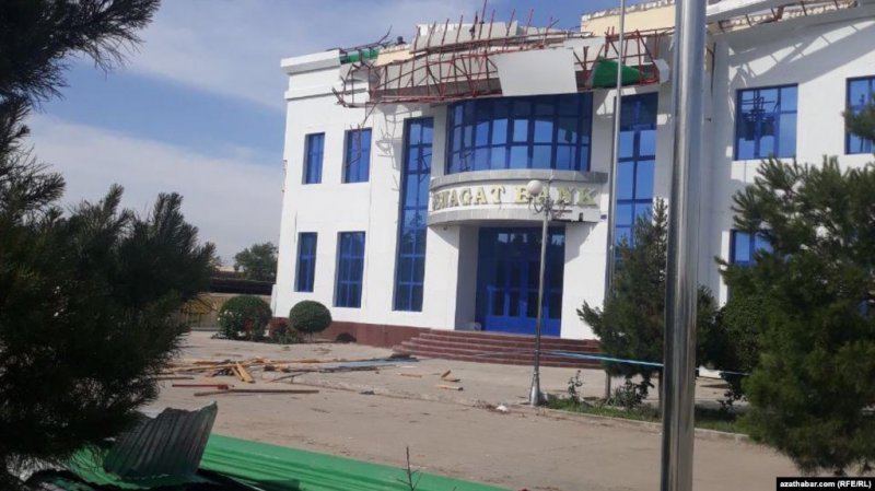 4226116d528d20295d09cd4048a4f0dc