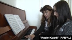 Саида Рустамова на работе