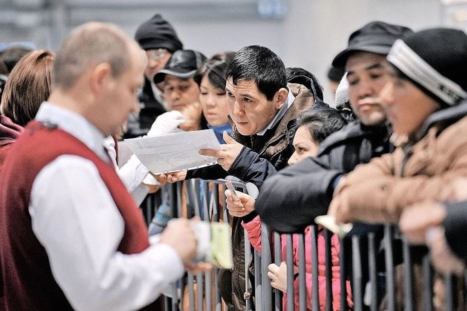 Из Челябинской области за пределы Государственной границы РФ выдворена очередная партия мигрантов.